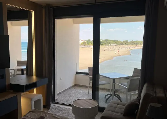 Sea Star Apartments